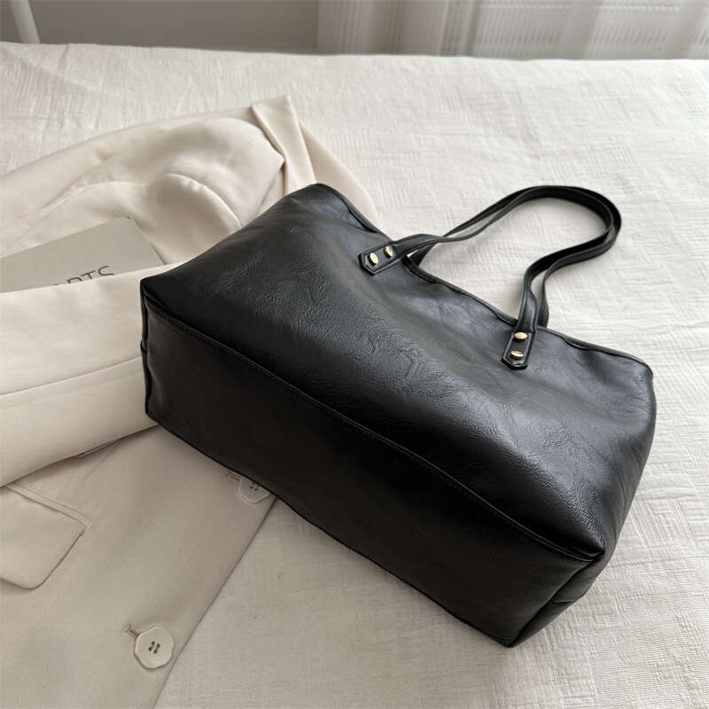 Large Capacity Fashion Tote for Women 2025 New Korean Style Textured Simple Solid Color Designer Luxury Bags Handbag Versatile Commuter Bag