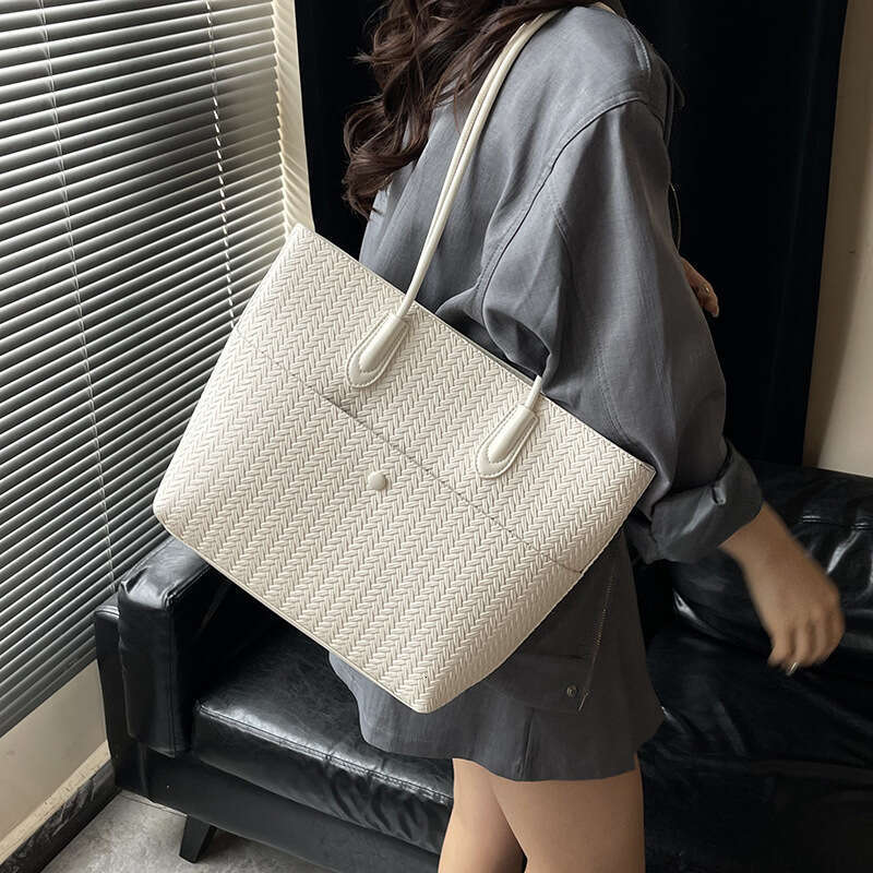 Korean Style Large Capacity Underarm Commuter Women's Bags Designer Women 2025 New Simple Tote Versatile Shoulder Bag