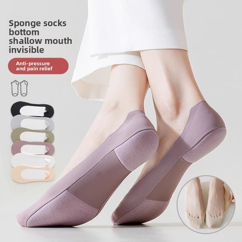 Sponge Pad Ice Silk Boat for Women, Summer Thin Style, Sweat-Absorbent, Breathable, Non-Slip Silicone Invisible Shallow Mouth Women's Socks