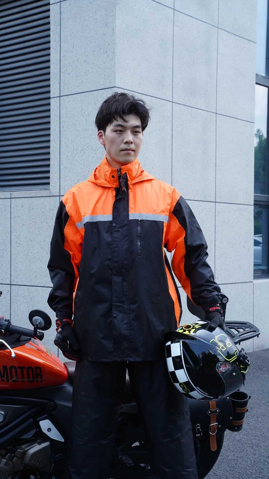 Fashion Thickened Split Rainwear Color Matching Sports Rainsuit Mens Waterproof Riding Motorcycle Raincoat Y250814
