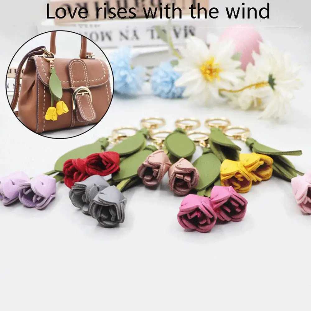HOT Cowhide Leather wer Shed Bag Charm wer Keychain Bag Pendant Creative Keychain Pendants Luxury Bag Gifts Accessories Y250815