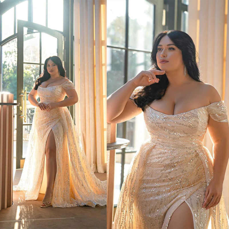 Plus Size Mermaid Wedding Dresses Off Shoulder Sleeveless Splits Bride Dress Sparkly Sequins Sweep Train Bridal Dress Customized