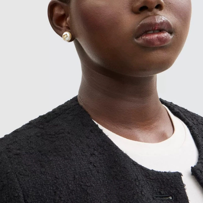 Elegant Feminine Accessories: Classic & Trendsetting Retro Style Earings