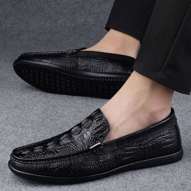 Men's new autumn casual leather British soft sole trend breathable slip-on lazy driving bean shoes men