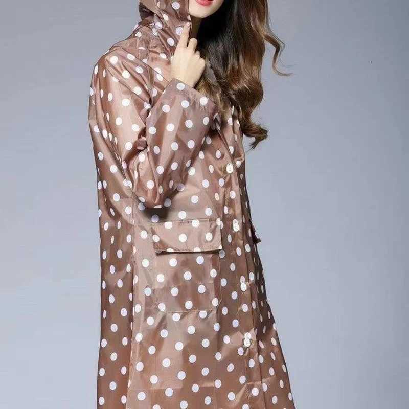 Fashion Windproof Waterproof Raincoat for Men Women Lightweight Breathable Hiking Travel Poncho Outdoor Cycling Rain Gear Y250814