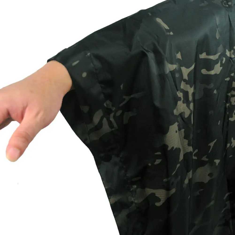 CP Black Tactics Portable Camouflage Waterproof Rain Protection Cape Adult Poncho Raincoat Cloak Travel Rainproof Motorcycle Man Y250814