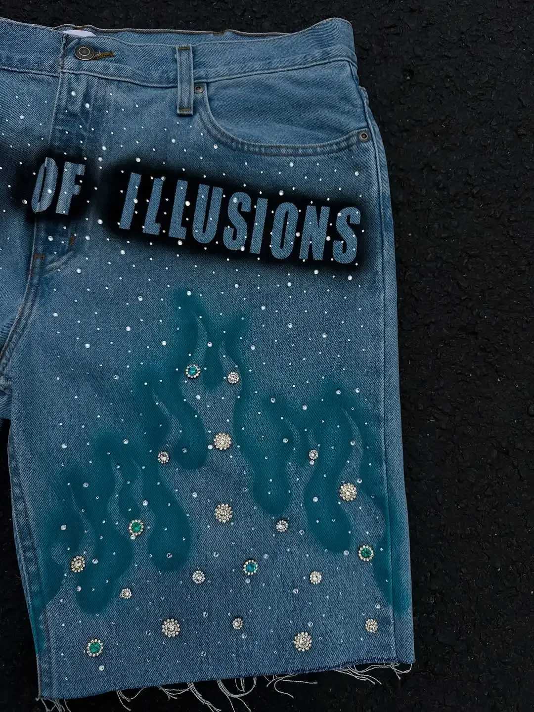 Y2K Rhinestone Gradient Flame Color Art Letters Jeans Gothic Strange Street Style Denim Shorts Mens Loose Trendy Summer Pants Y250814