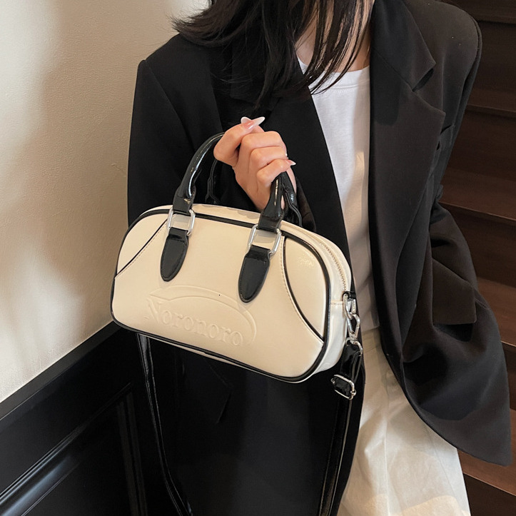 Retro Fashion Temperament Women's Handbag Free Shipping Designer's New Embossed Letter Small Square Bag Luxurious Personalized Single Should