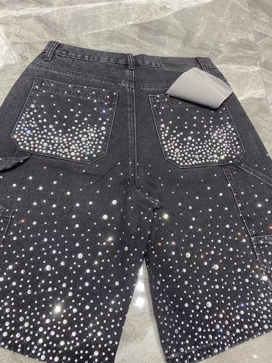 Fashionable BlaCK Denim Shorts wiTH Sparkling RhinESTones Suitable Men Women Fashionable and Casual Wear for Summer Y250814