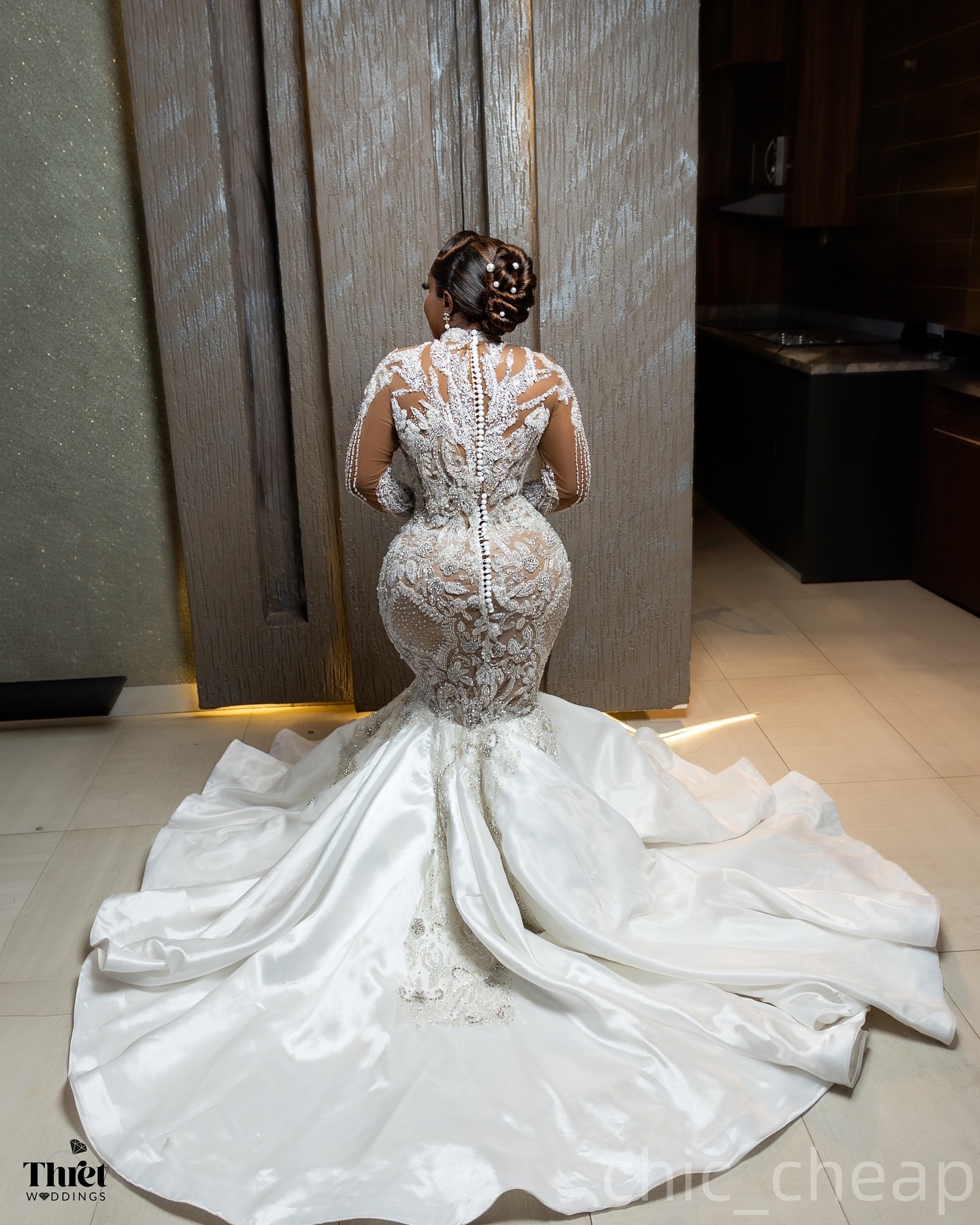 2025 Aso Ebi Plus Size Ivory Mermaid Wedding Dress Floral Lace Beaded Crystals Illusion Satin Bridal Gowns Dresses ZJ06180