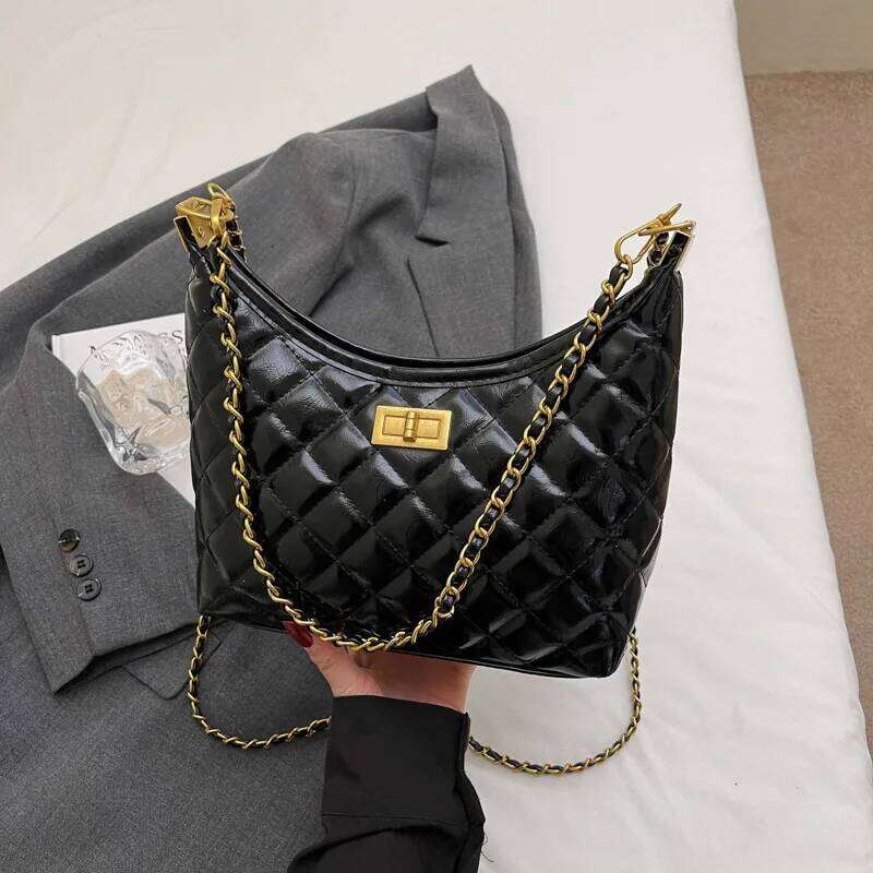 2025 Designer bag Luxury bag Chain Bag Women's Vintage Chic Crossbody Shoulder Underarm Versatile