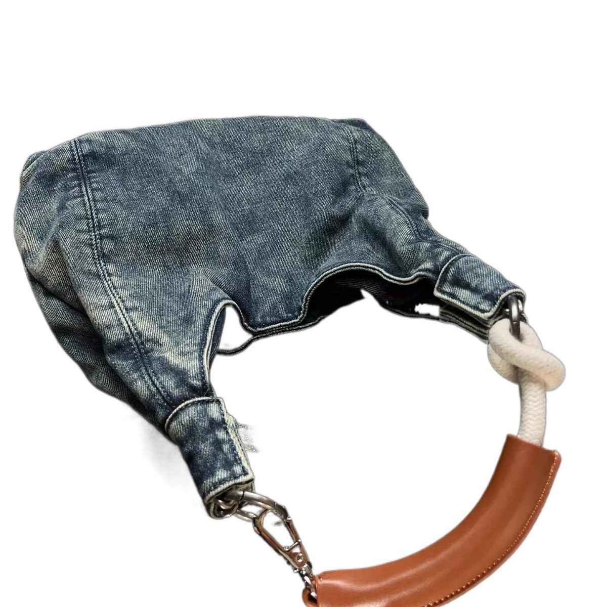 2025 Autumn New Women's Shoulder Bag Denim Handbag Niche Casual Commuting Armpit Bag Spicy Women's Crossbody Bag Autumn New Designer Bag