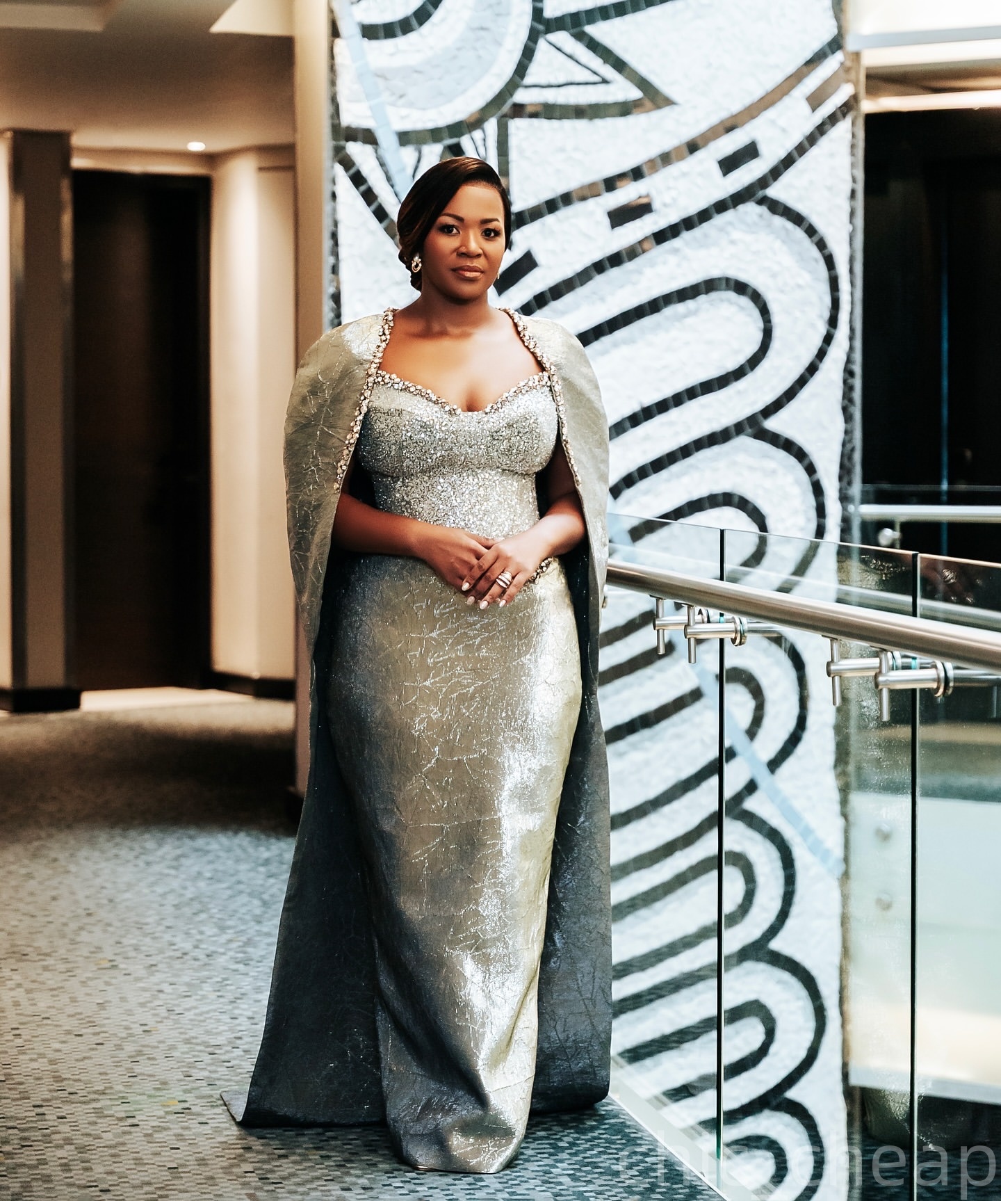 2025 Plus Size Silver Sheath Mother Of Bride Dresses Beaded Crystals Two Pieces Evening Party Mama's Dress Vintage Birthday Wedding Guest Groom M