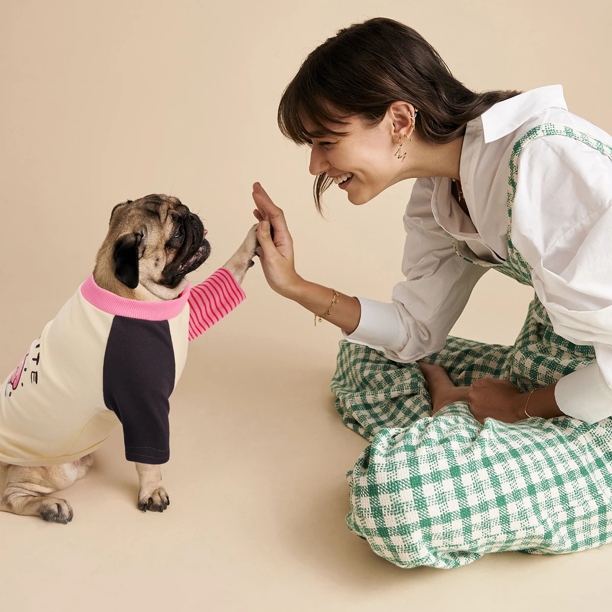 Colorful Dog TShirt with Sleeves Adorned Cute Puppy Prints HighQuality Fabric for a Stylish and Elegant Look 250814