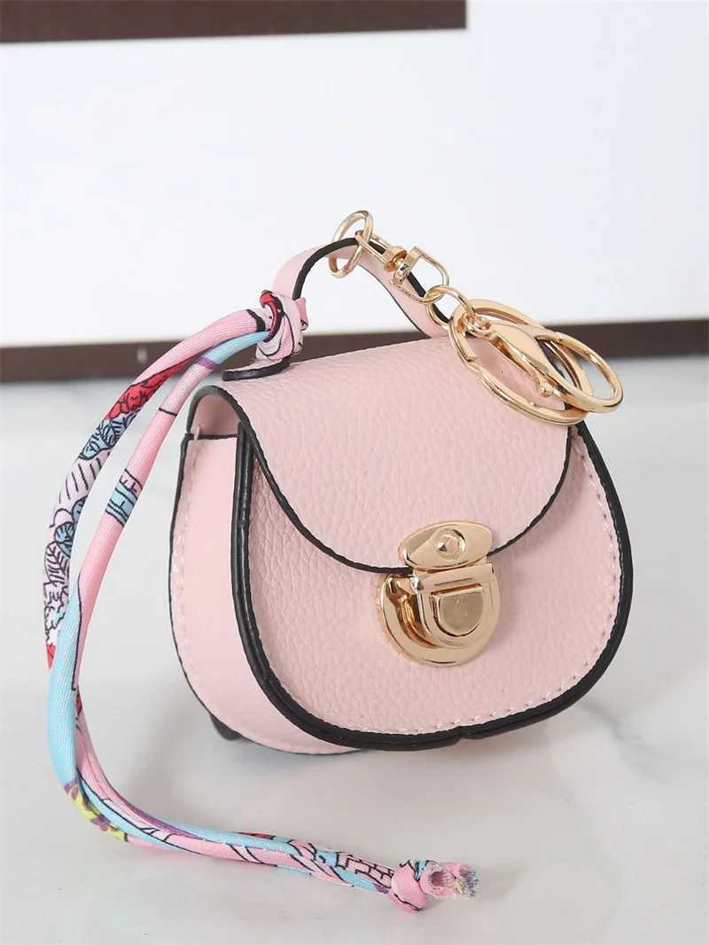 Internet Celebrity New Popular Item Versatile Saddle Small Bag Zero Wallet Pendant Portable Multi-Functional Bag Pendant Keychain Y250815