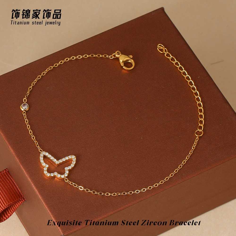 Titanium Steel Four-Leaf Clover Heart Bracelet for Women, Non-Fading Sier, High-Quality, Bathable, Light , Niche Zircon Jewelry Jewelry for Women