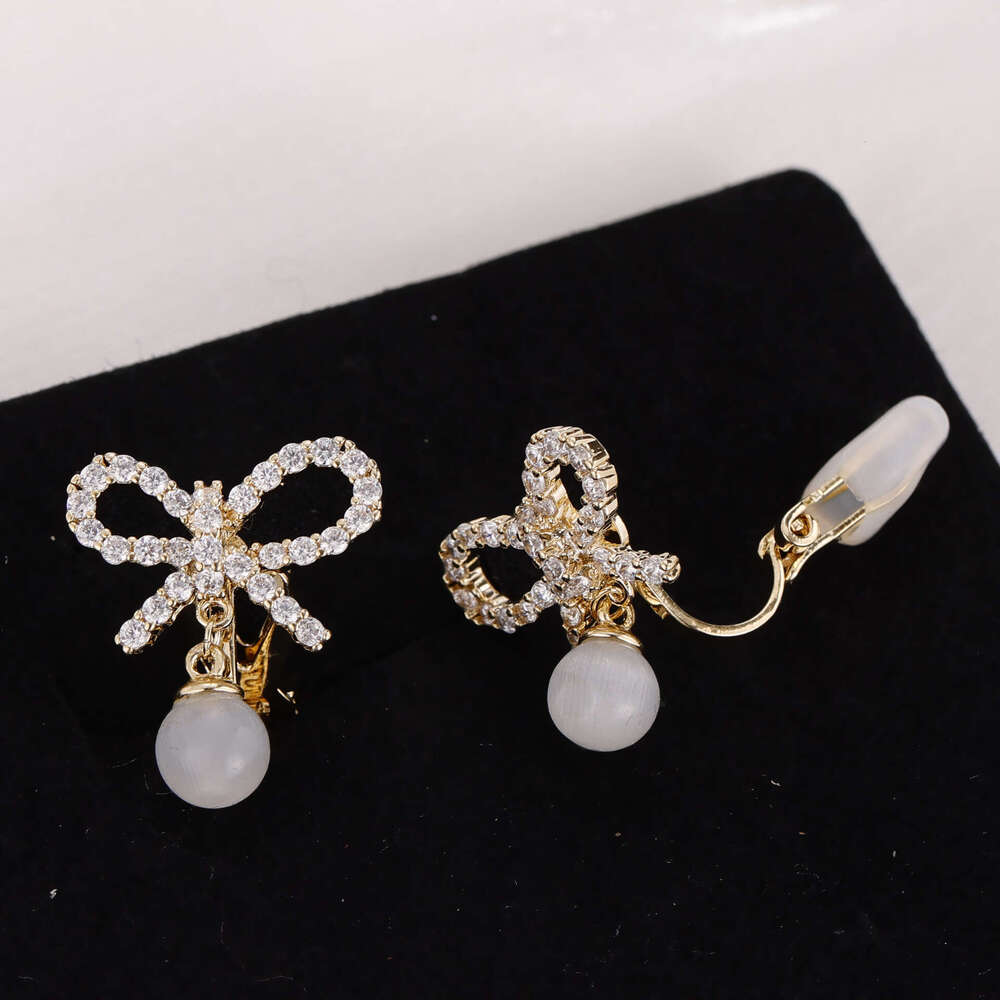 Butterfly Bow Cat's Eye Zircon Ear Clips for Women Sweet Light Design Sense Elegant Non-Pierced Earrings High School Student Gift