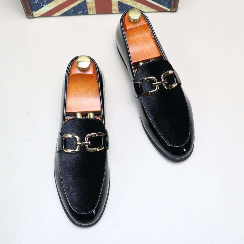 New Bean for Men, Versatile, Breathable, and Casual. Men's Veet Small Leather, British Style, One Step Lazy Lefu