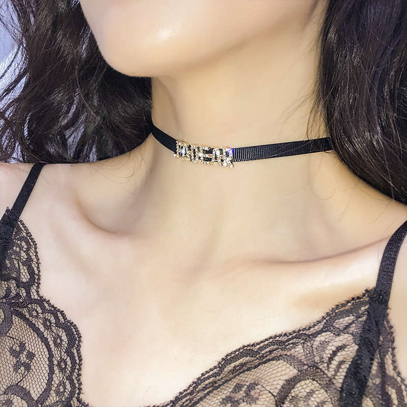Black Letter Choker for Women, Clavicle Chain, Trendy Cool Collarbone Short Neckband, Layered Necklace, Fashionable Commuter Necklace