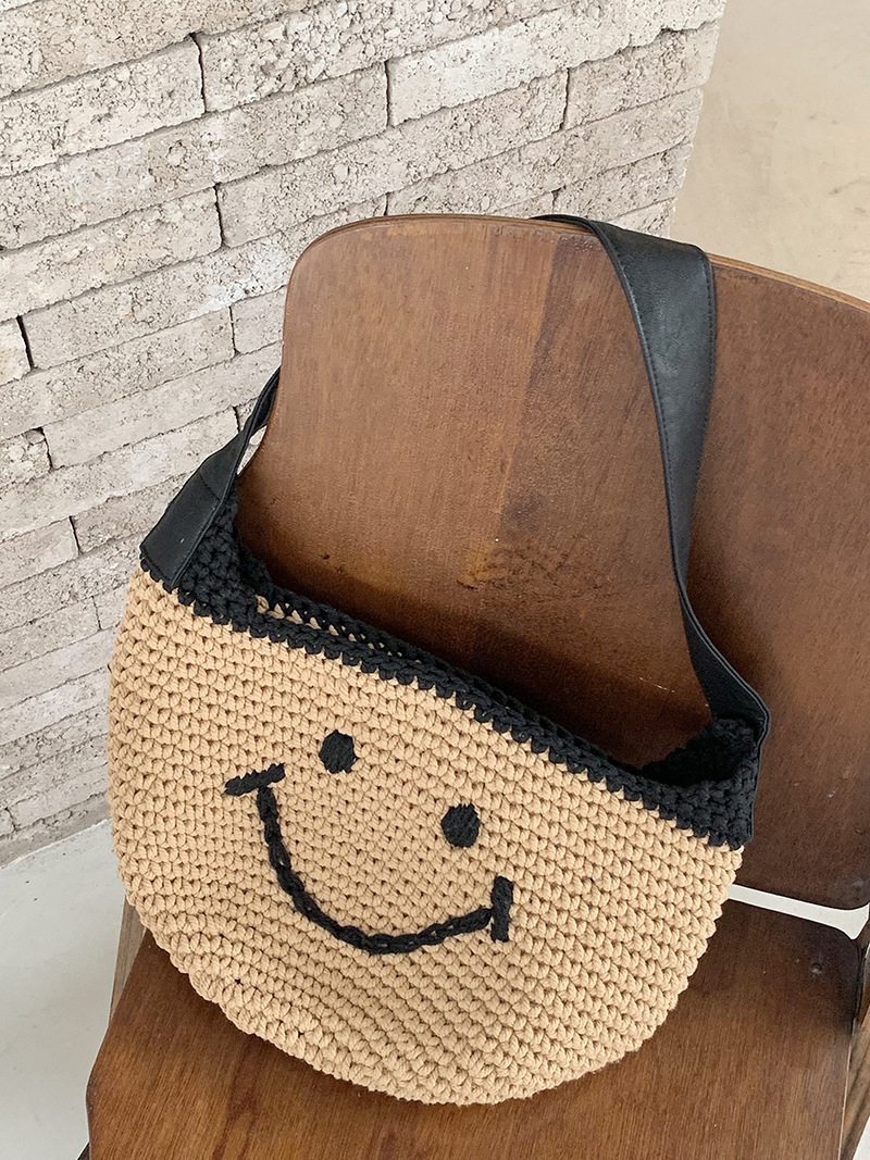 2025 Autumn New Women's Shoulder Bag New Large Capacity Hand Woven Bag Smiling Face Shoulder Bag Autumn New Designer Bag, Handbag