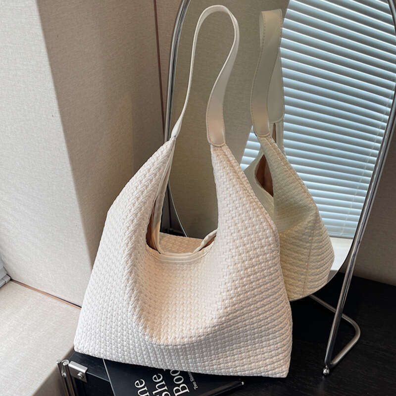 Woven Fashion Tote Korean Designer Bags Style Office Commute Underarm 2025 New Luxury Large Capacity Shoulder Bag for Women