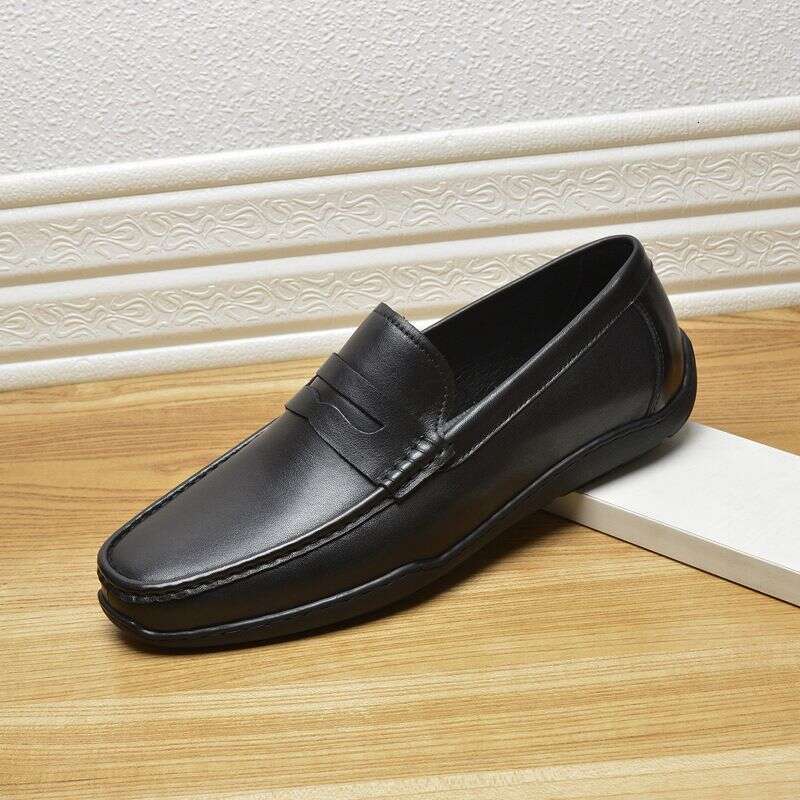 2025 New Men's Casual Single Toe Layer Cowhide Leather Lazy Bean Shoes, And Loafers