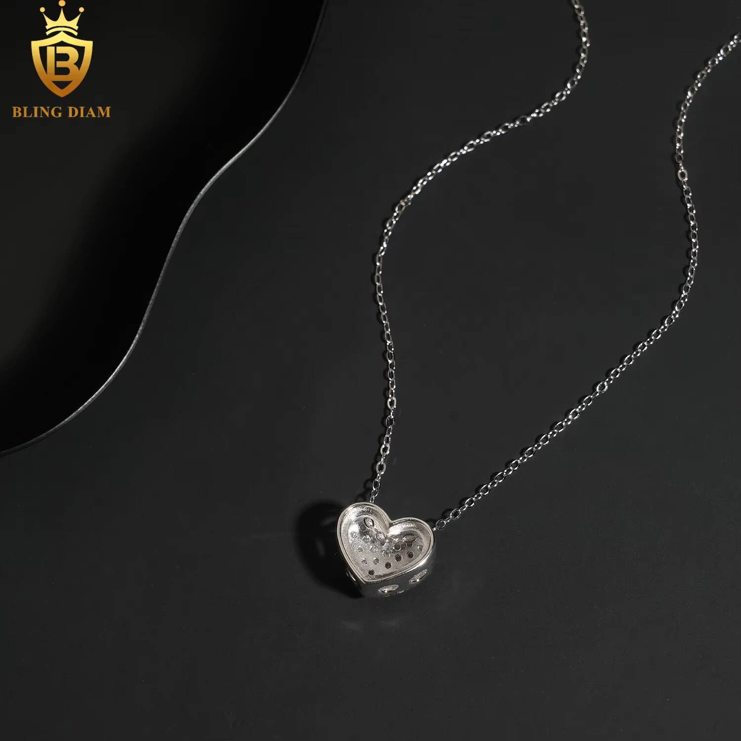 Trendy 925 Sterling Silver Ice Full Diamond Love Heart Shaped Pendant Moissanite Necklace Fine Jewelry Gift
