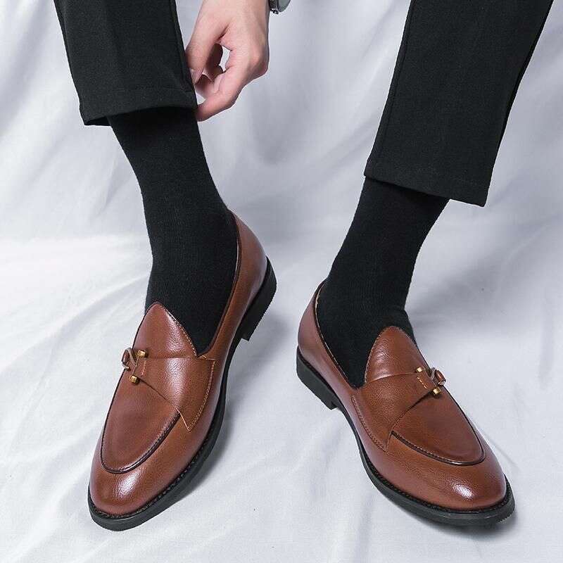 Men's In Plus Size, New Casual Leather Shoes, Fashionable Foot Covers, Loafers, Korean Version, Pointed Hairstyle,