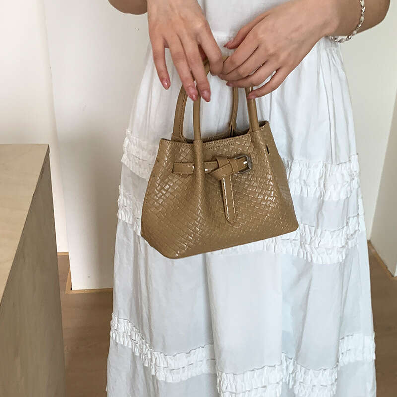 Korean Niche Woven Pattern Single Designer Bags Shoulder Luxury Tote for Women 2025 New Handheld Basket Bucket Crossbody Bag