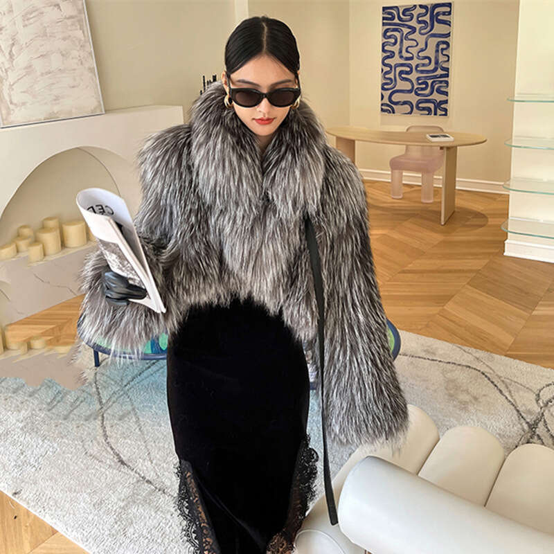 Autumn Winter New Fashion Trend Imitation Fox Fur Coat Women's High-end Lapel Thickened Short Fur Coat Personality Spice Girl