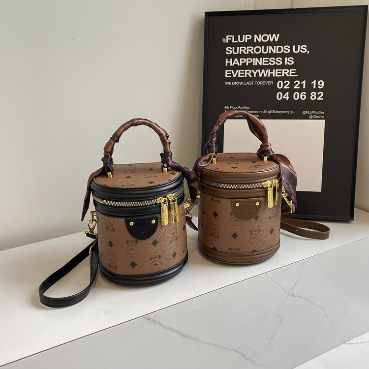 Retro Printed Women's Handbag Free Shipping Designer Fashion New Crossbody Round Bucket Bag Versatile Luxury Phone Bag Casual Makeup Shoulder Bag