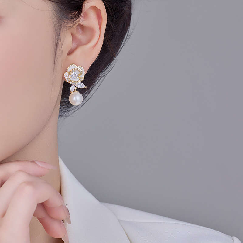 French Style Glazed Camellia Pearl S Sier Needle High-end Simple Fashion Stud Elegant Sweet Earrings