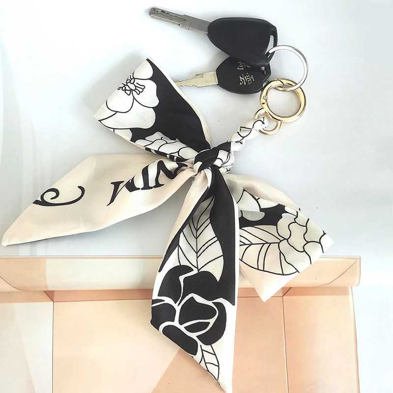 Camellia Silk Scarf Keychain for Women Woven Knot Pendant Girls Bag Ribbon Bowknot Pendants Car Key Chain Handbag Key Ring Gifts Y250815
