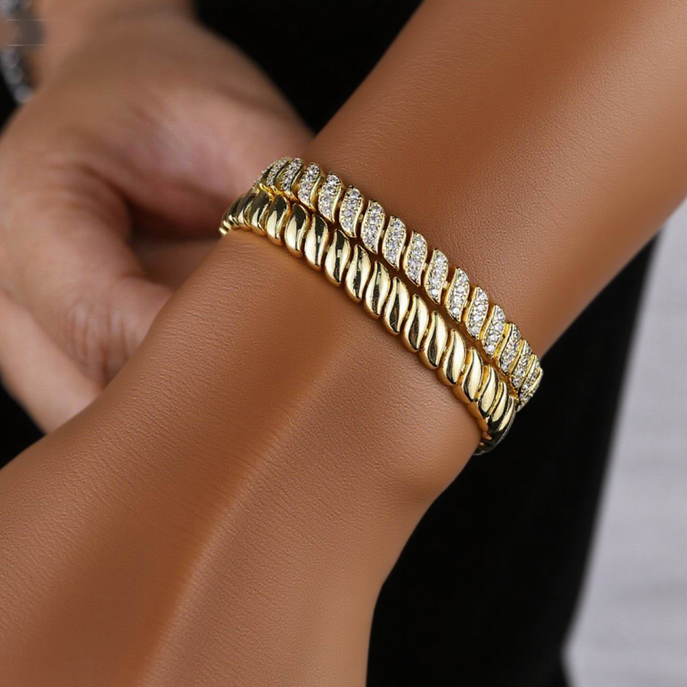 2025 NEW High Quality Bling Cubic Zirconia 7MM leaf Shaped Charm choker Fashion Women necklace Christmas Gift