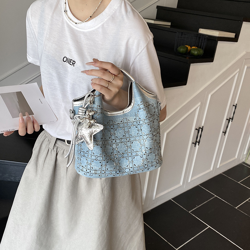 Fashionable Women's Versatile Hot Diamond Handbag Free Shipping Designer Niche Simple Single Shoulder Crossbody Bag New Korean Bucket Bag Luxury 