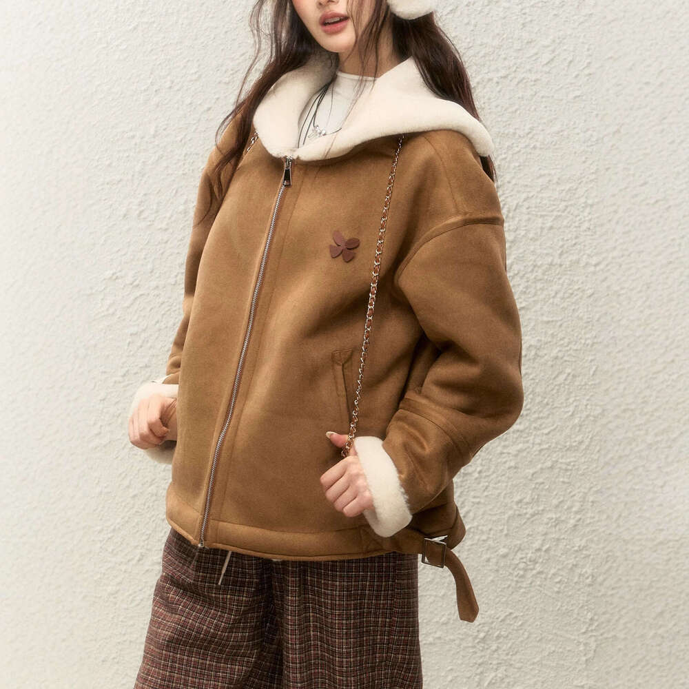 Winter warm and thick fur one-piece coat, women's plush navy collar design, suede top