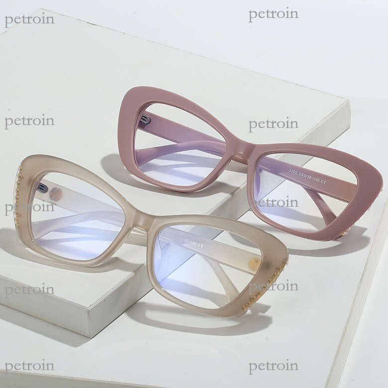 New Cat Eye Fashion Non-Prescription Versatile Personality Myopia Frame for Women Trendy Ins Blue Light Blocking Glasses
