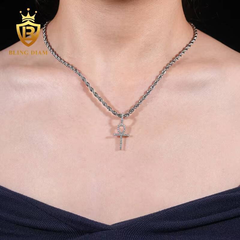 Pass Diamond Tester with GRA Certificate Moissanite 925 Silver Hip Hop Jewelry Iced Out VVS Moissanite Cross Pendant