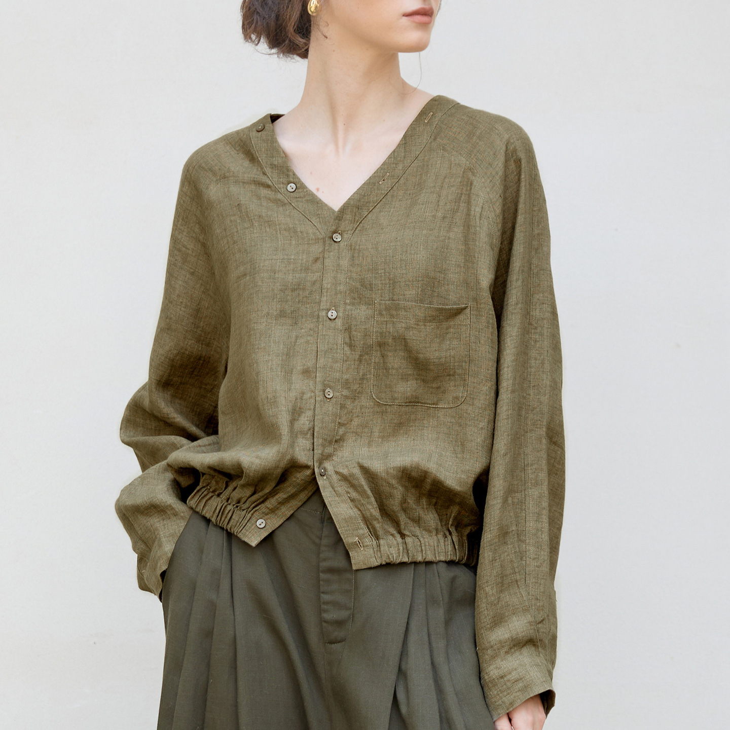 Autumn New Full Linen V-Neck Raglan Long Sleeve with Dyeing Craftsmanship Loose Cocoon Design Style Shirt