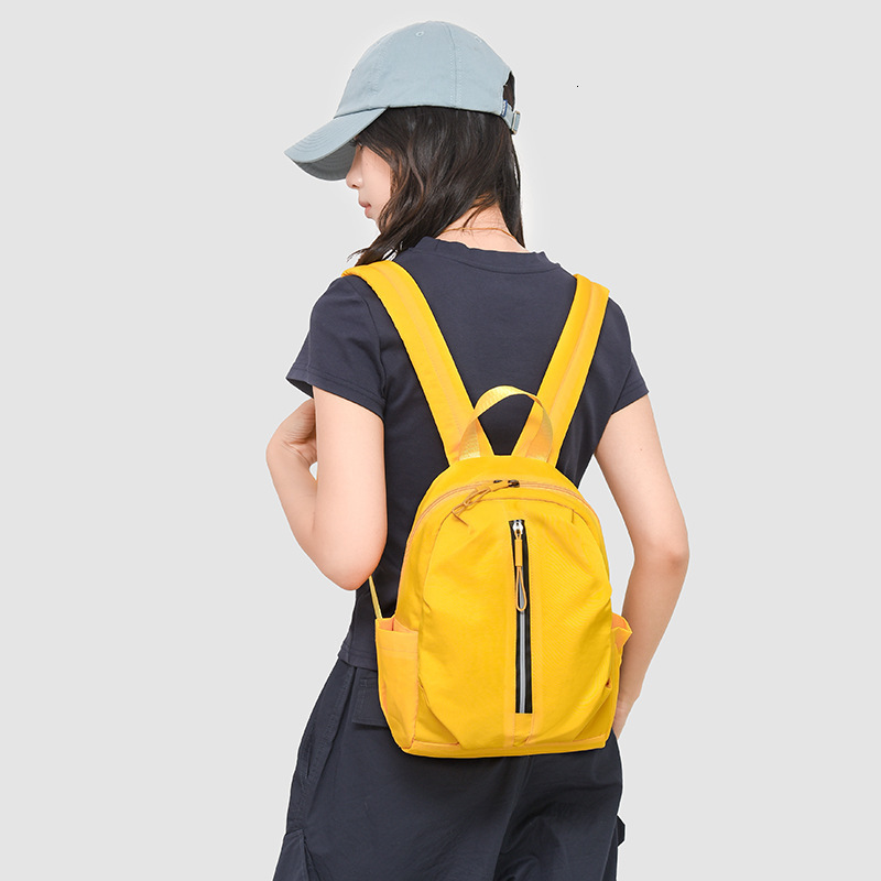 2025 Autumn New Neutral Style Backpack Outdoor Travel Backpack Women's New Small Backpack Commuting Fashion Women's Autumn New Designer Bag