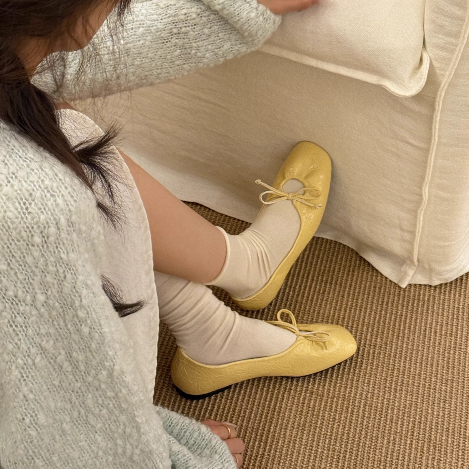 Designer 2025 new hollow bow soft leather flat shoes