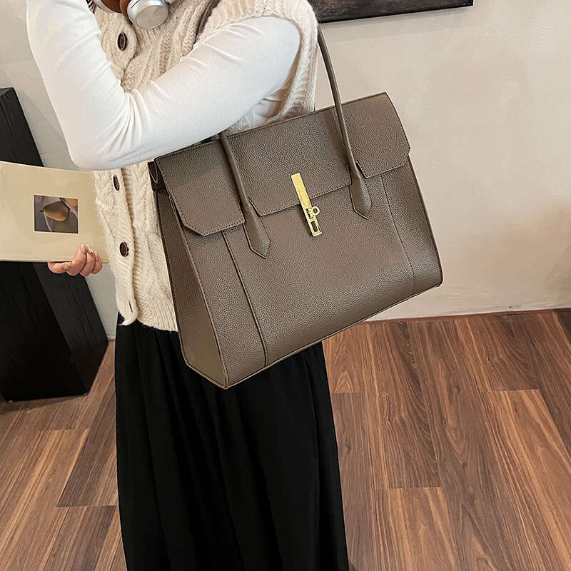 Large Capacity Tote Bags Designer Women for 2025 New Niche Versatile Underarm Briefcase Lazy Style Shoulder Bag