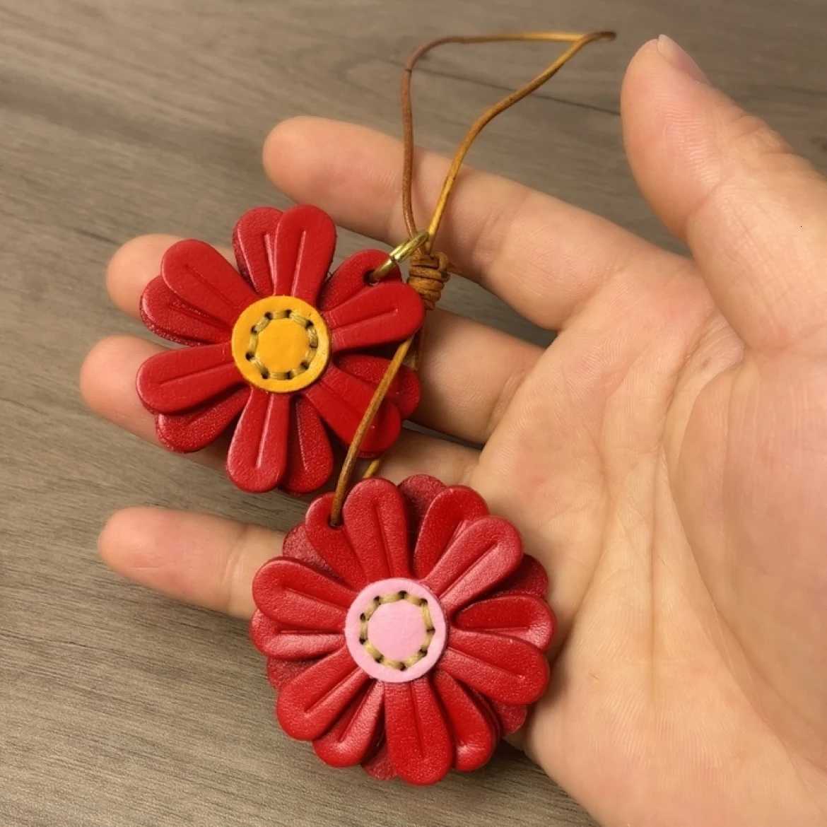 Genuine Leather Shower Bag Charm Handmade Keychain Cute Car Accessory Y250815
