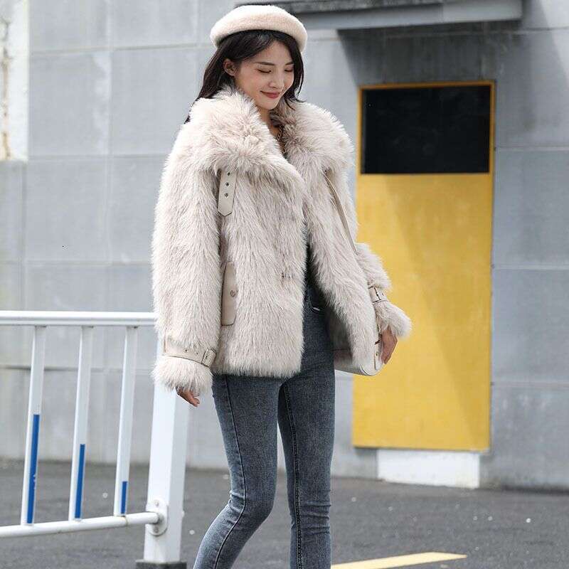 Women's Clothing Haining Autumn And Winter New Fox Fur Lapel Fashion Warm Ladies Coat