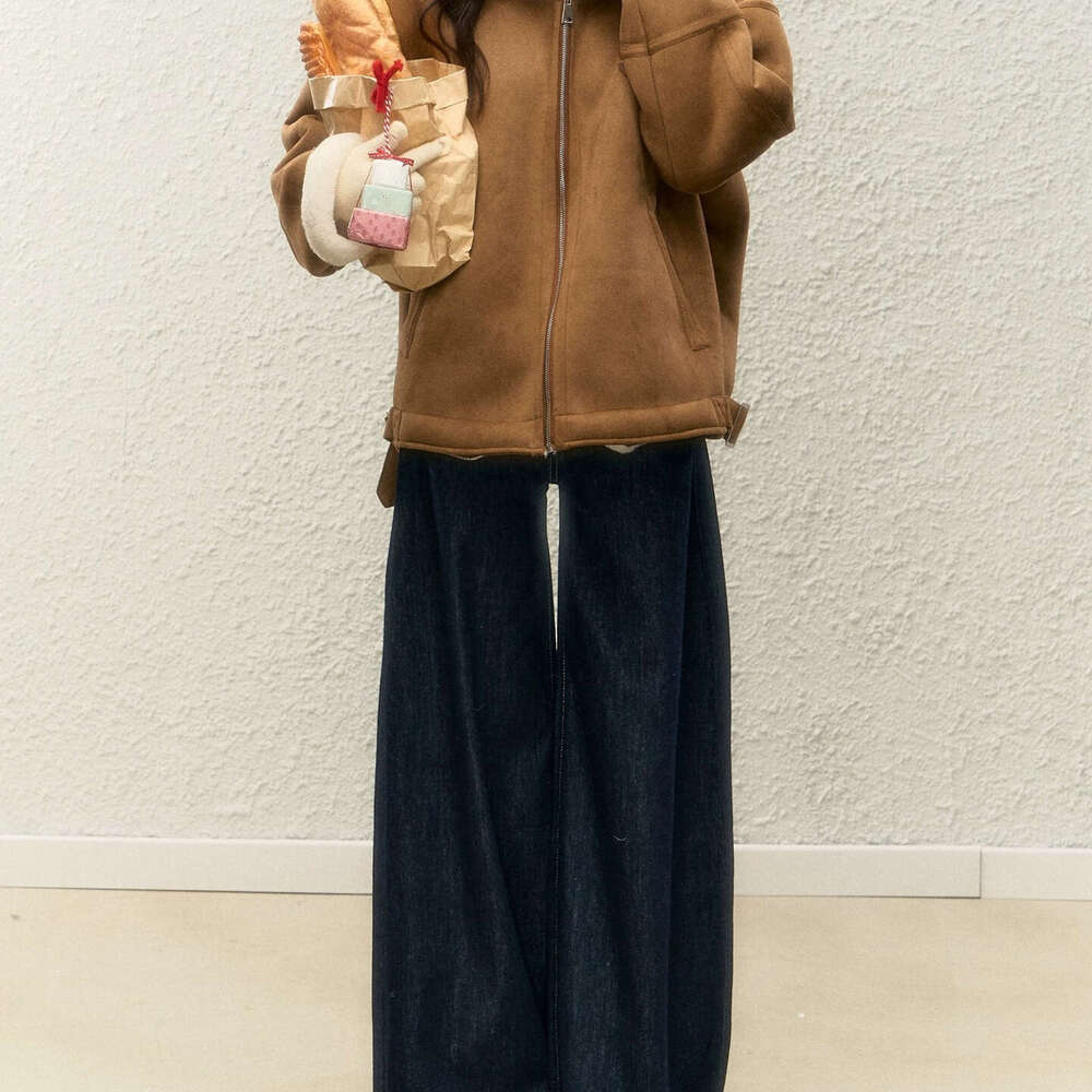 Winter warm and thick fur one-piece coat, women's plush navy collar design, suede top