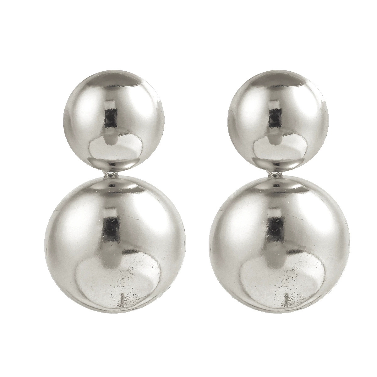 Chic Large Round Studs with Glossy Finish Perfect for Everyday Wear