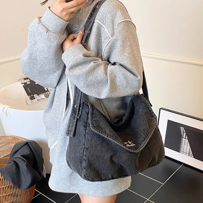 Denim Fabric Flap Messenger Bags For Women Blue Large Capacity Shoulder Crossbody Bag Casual Street Zippered Retro Handbags 250809