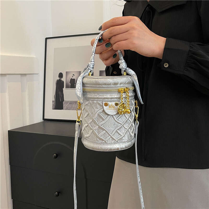 2025 Designer bag Luxury bag New Bucket Embroidery Handbag Versatile Shoulder Crossbody Bag