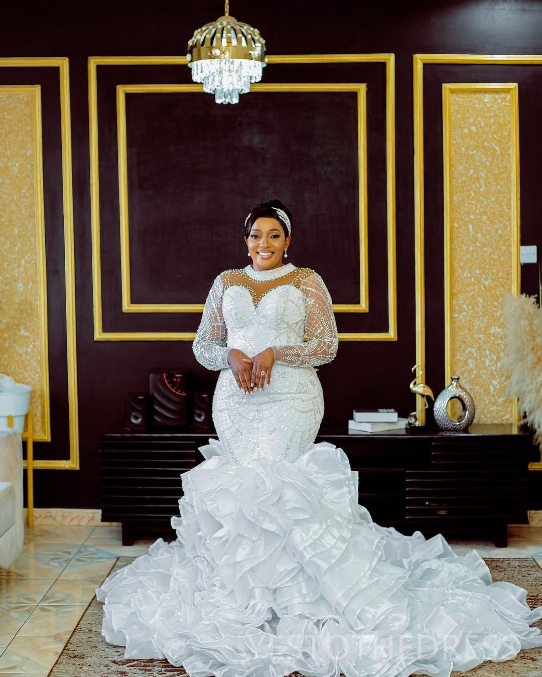 Arabic Aso Ebi Plus Size Ivory Wedding Dress 2025 Appliques Beaded Crystals Pearls Tiers Luxurious Bridal Gowns Dresses High Neck Rhinestones Wedding 