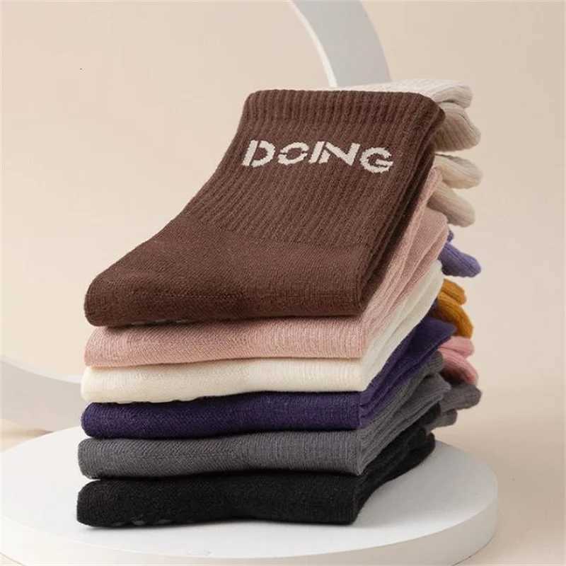1/2/4/6 Pairs of Yoga Socks Female Medium Length Socks Pure Cotton Anti-Slip Silicone Indoor Pilates Womens Sports Socks 2025newXJ250815